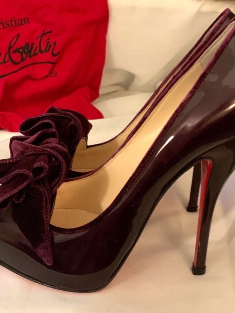 Christian Louboutin Burgundy Patent Calf & Velvet Bow Pumps Size 36 Red Soles Wi